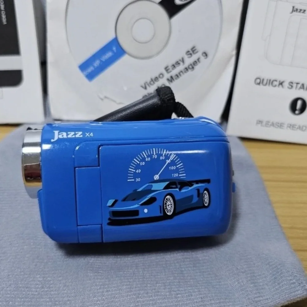 Working Jazz Compact Digital Camera recorder x4 Optical Zoom Built-in Flash